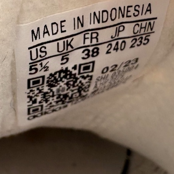 Adidas Gazelle Lifestyle Shoes (Preloved Red/Cloud White/Cloud White) size 5.5 Y - Picture 6 of 7